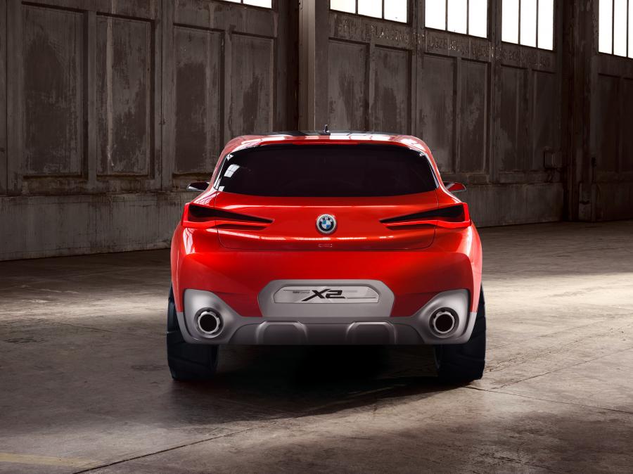  BMW Concept X2 (F39) 2016 года  (фото 8 из 23)